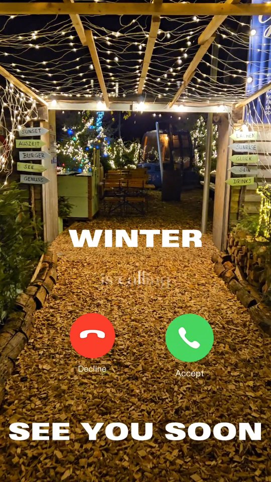 The winter is calling... and we’re ready to answer. ☎️❄️
Ab 07.11.25, 17:00 Uhr ist das Gondelgärtli Zug endlich wieder geöffnet! 🚠✨

Glühwein, Fondue, Lichterglanz & ganz viel Wintermagie warten auf euch. 🍷🧀🎄
Also – raus aus dem Alltag, rein in die Gondel! 💫
👉 Jetzt reservieren über den Link in der Bio oder direkt auf www.badibar.ch
Denn: Wer zu spät bucht, friert nur noch draußen.😉❄️

#Gondelgärtli#Badibar#BadibarZug#gondelgärtliuug #GondelExperience#ZugWinter#Zug#ZugLife#ZugEvents#Zugersee#InZug#Switzerland#UnforgettableMoments#WinterEvents